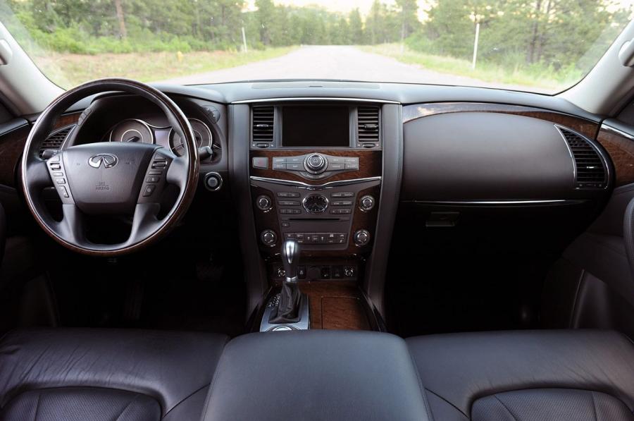  Infiniti QX56 2012 года  (фото 43 из 64)
